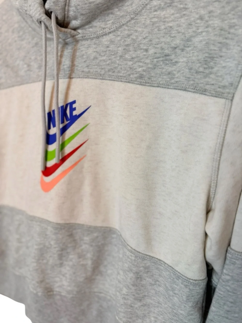 Nike Cropped Hoodie Women’s XS Gray Cream Colorblock Multicolor Logo Sweatshirt